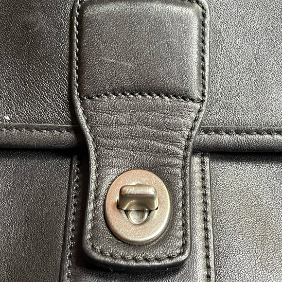 Coach Laptop business all leather bag nylon lining - Picture 4 of 13